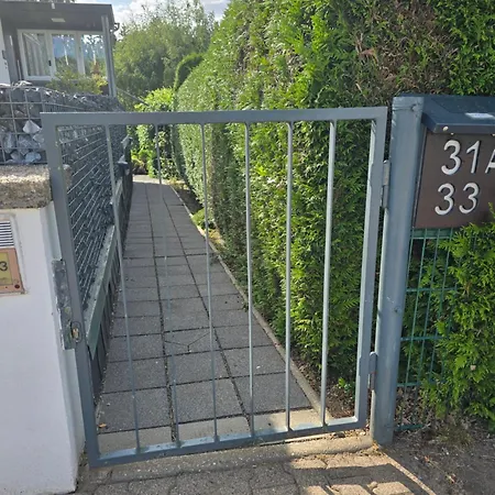 Mit Kleinem Garten Apartmán