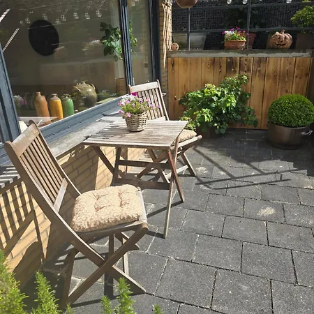 아파트 Mit Kleinem Garten *